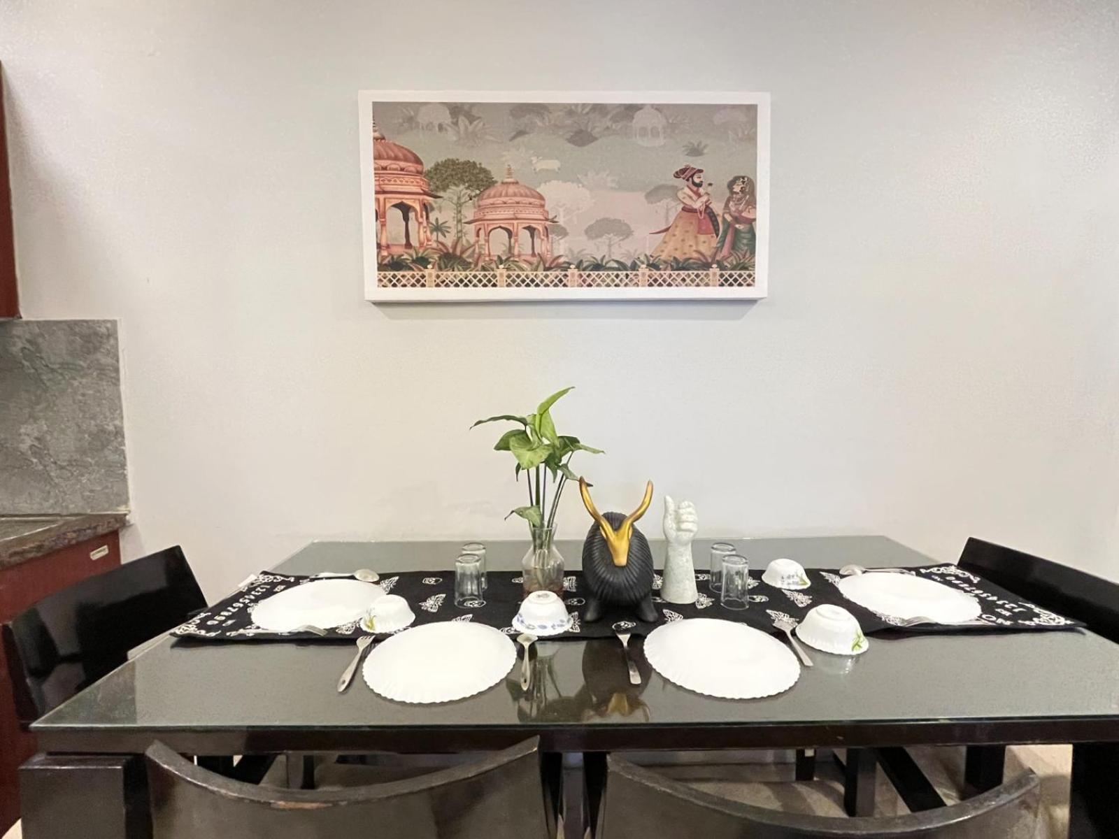 Bedchambers Medicity Serviced Apartments In غورغاون المظهر الخارجي الصورة