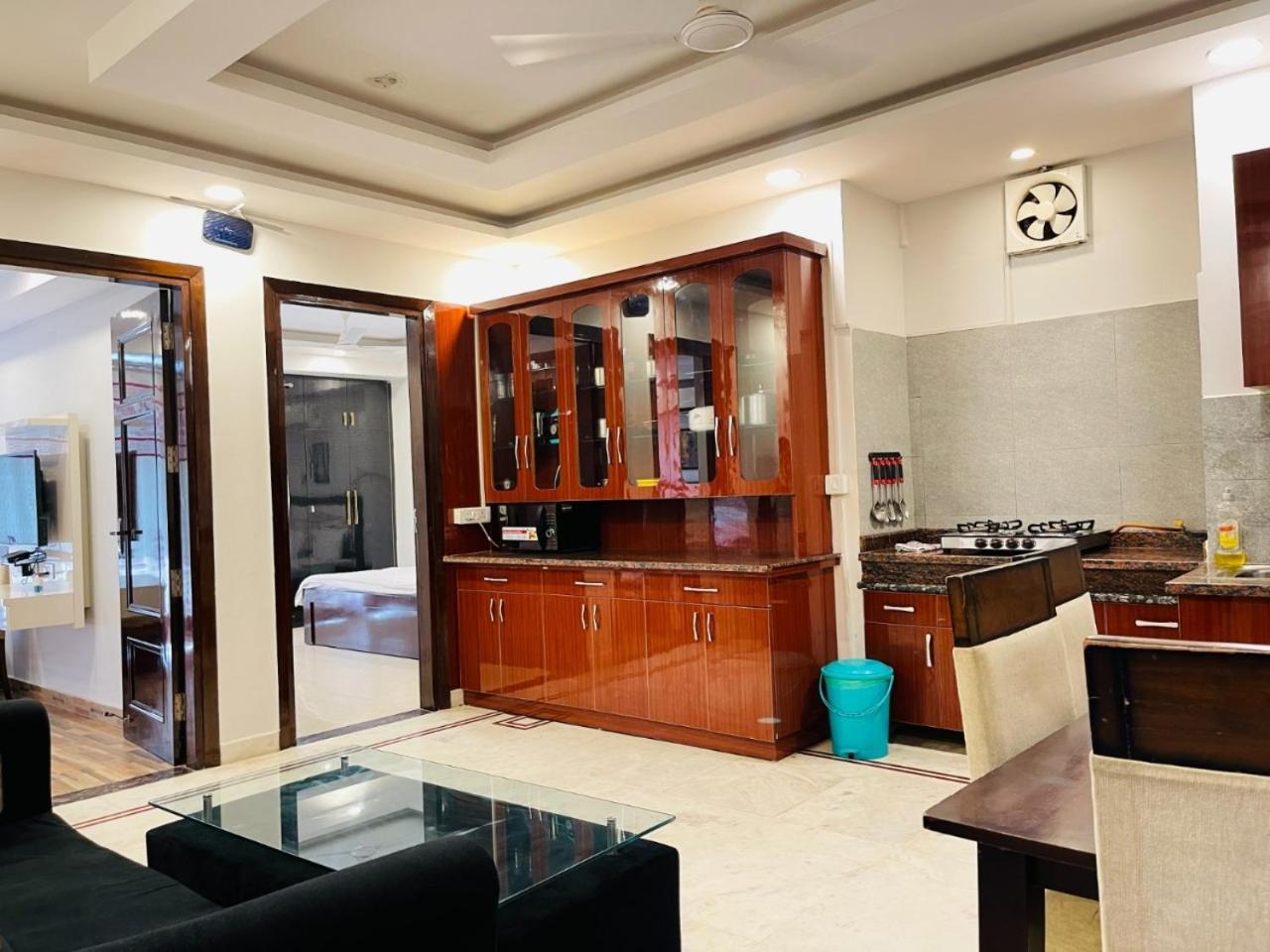 Bedchambers Medicity Serviced Apartments In غورغاون المظهر الخارجي الصورة