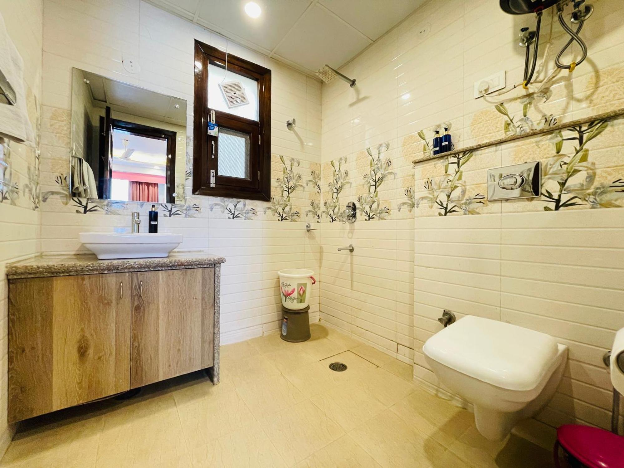 Bedchambers Medicity Serviced Apartments In غورغاون المظهر الخارجي الصورة